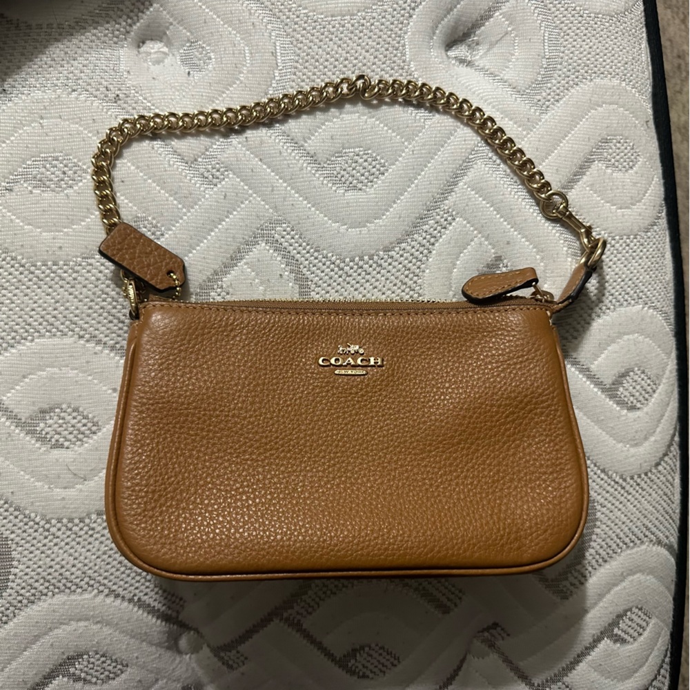 Nolita 19 is in great conditions… smoke free